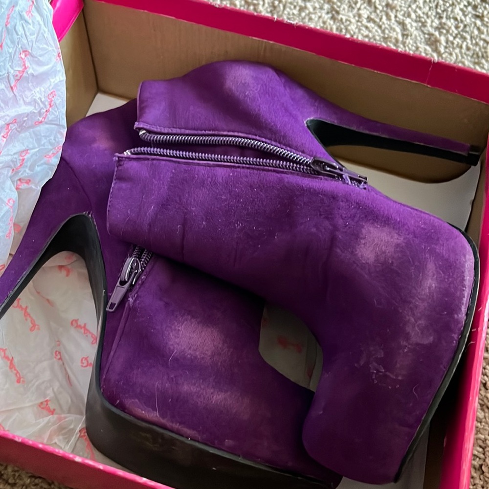 Qupid Purple Velvet Boots/Booties